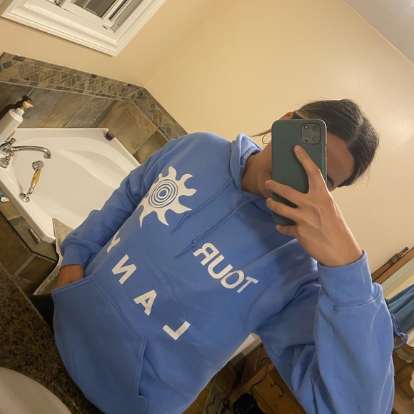 LANY official merch sweater size medium - Picture 4 of 4